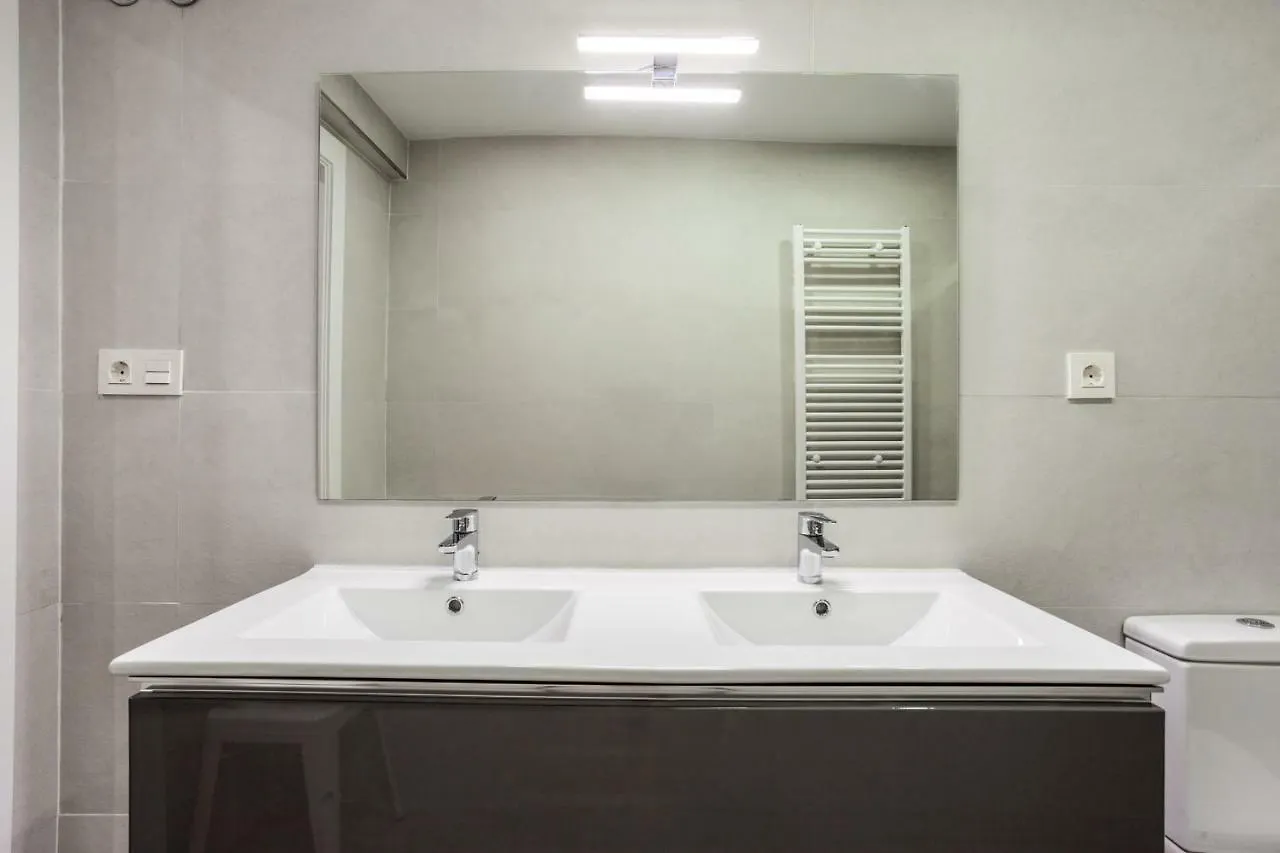 דירה גרנדה Apartamentos Reina Isabel ספרד