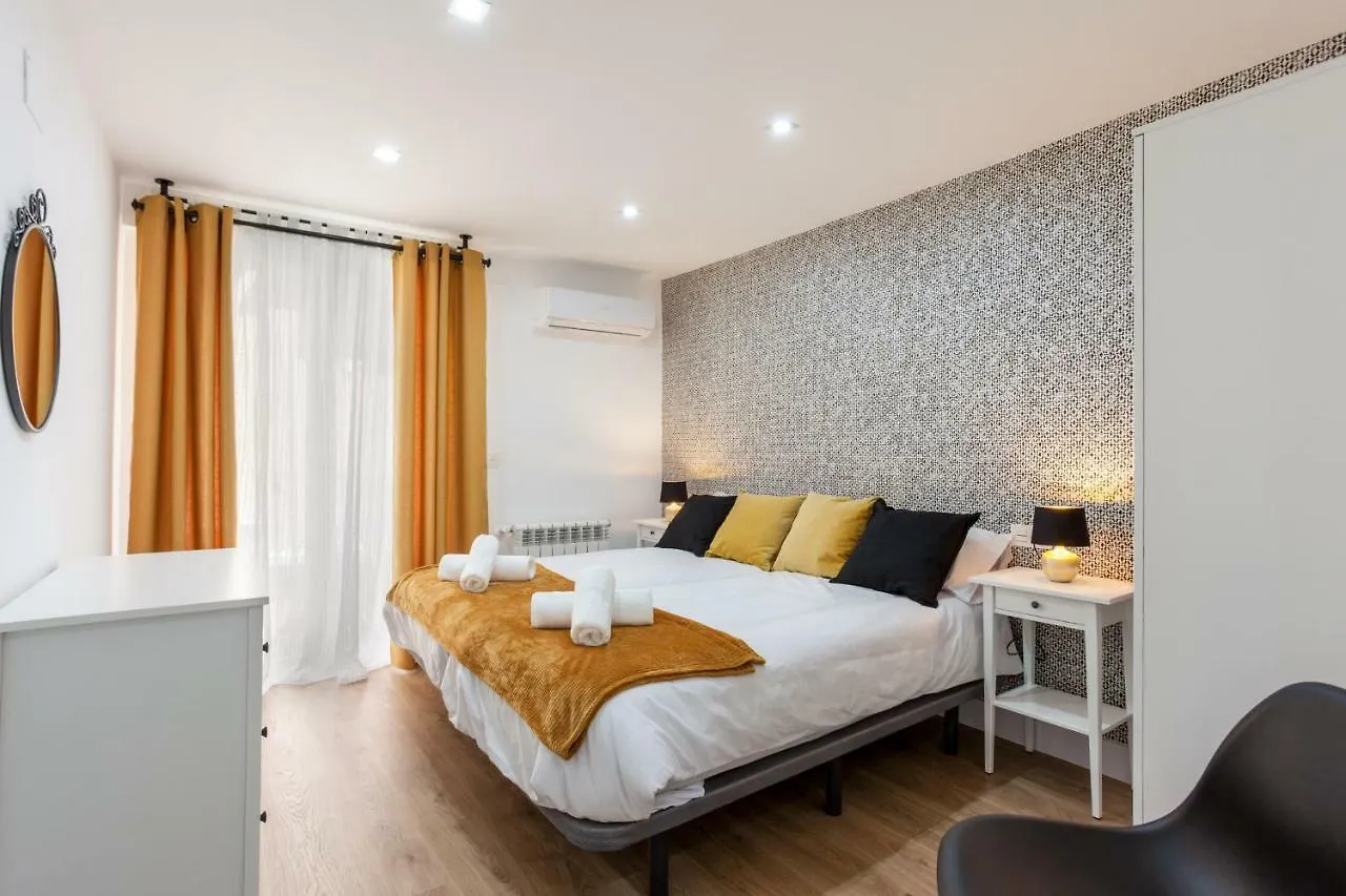 גרנדה Apartamentos Reina Isabel 0*,