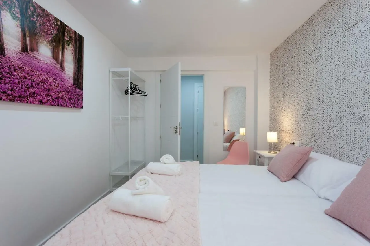 Apartamentos Reina Isabel Granada