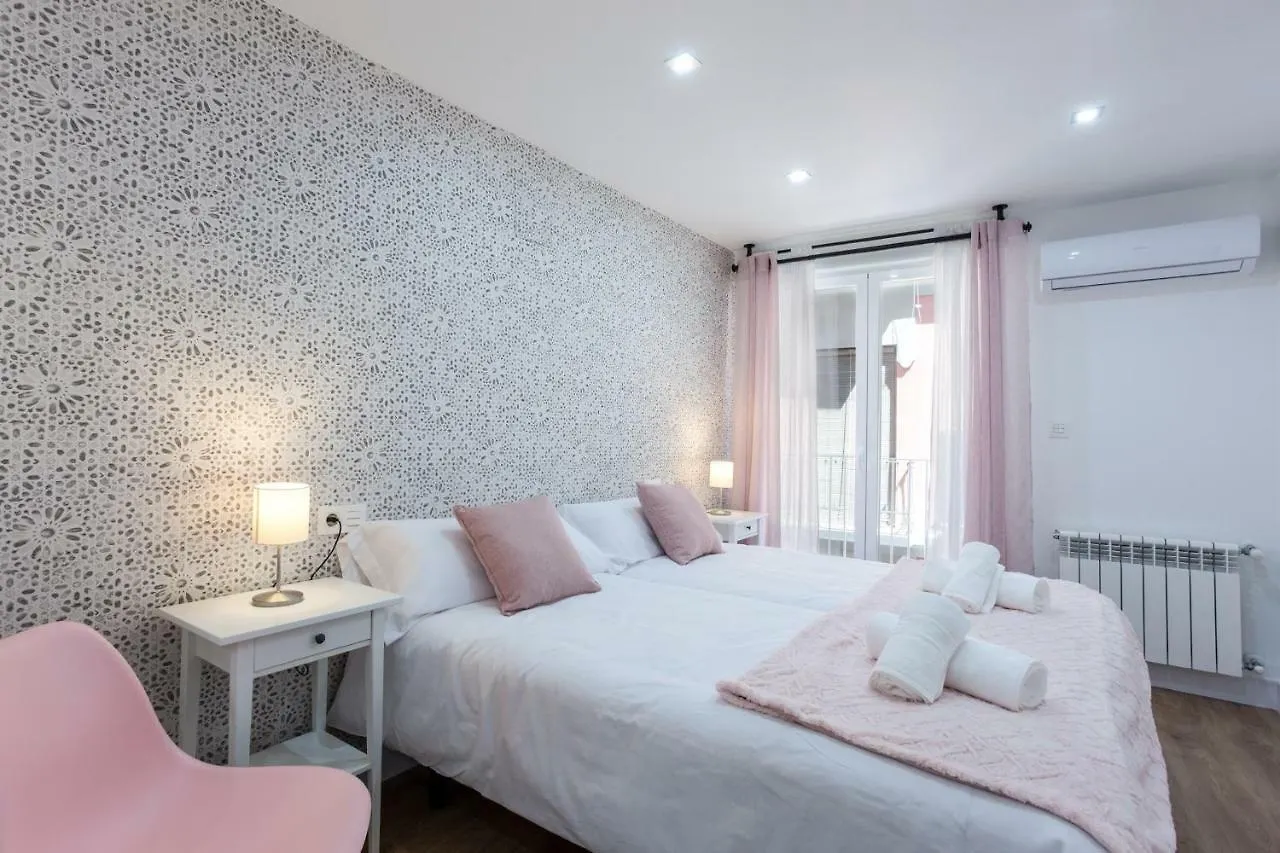 Apartamentos Reina Isabel Granada